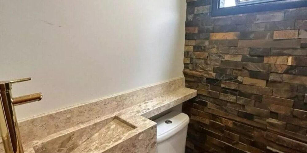 11590a52f035240f230b309e