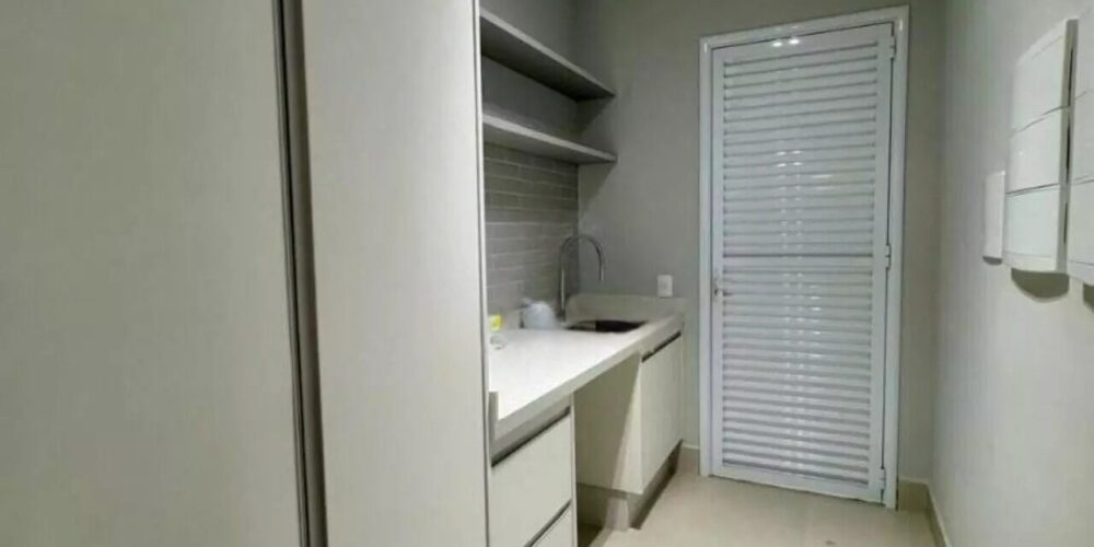 3723d0a3647845cf8e8e72d1