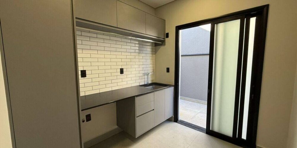 4f4682c28eb23ba1cdf6efe8