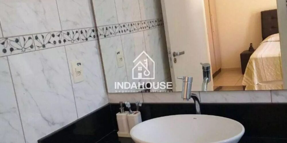 52551a95f6f5c684693bf68a