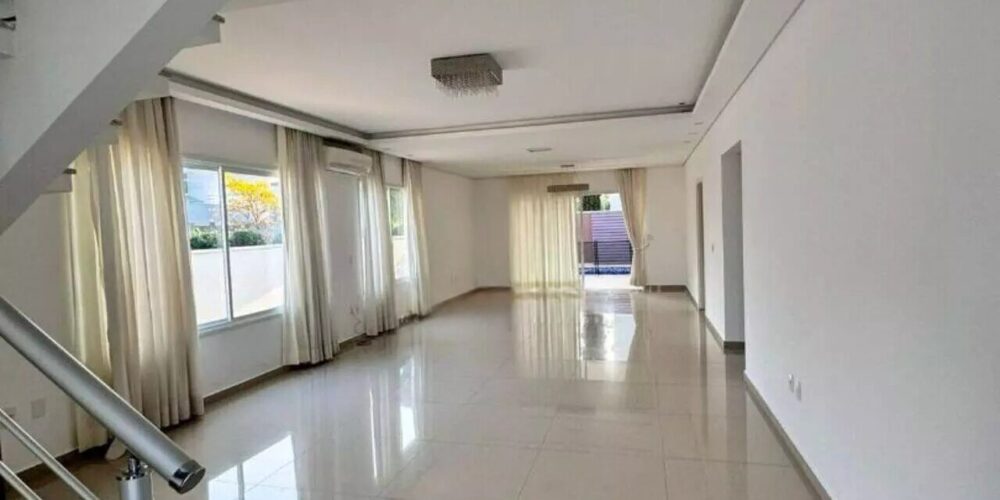 52c76a21470df3492e8b4d7c