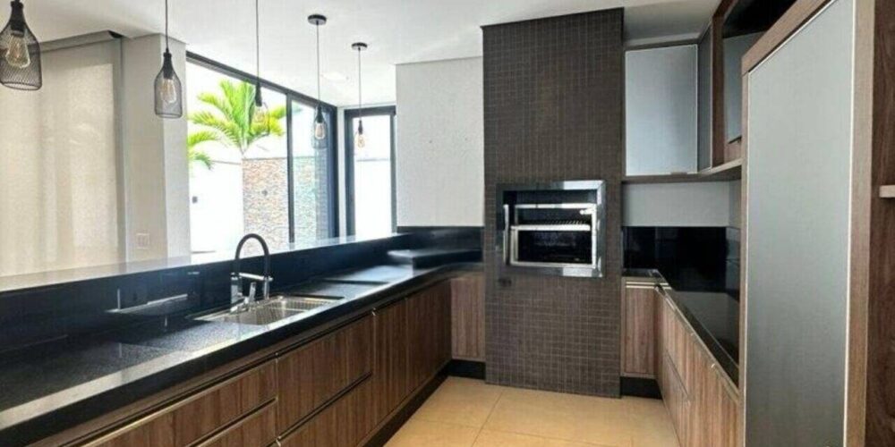 5fb25b761cb3676d79dda06f