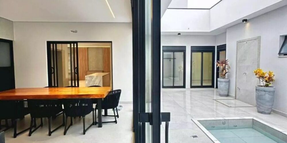 7f03de4804534fa0f998e03b