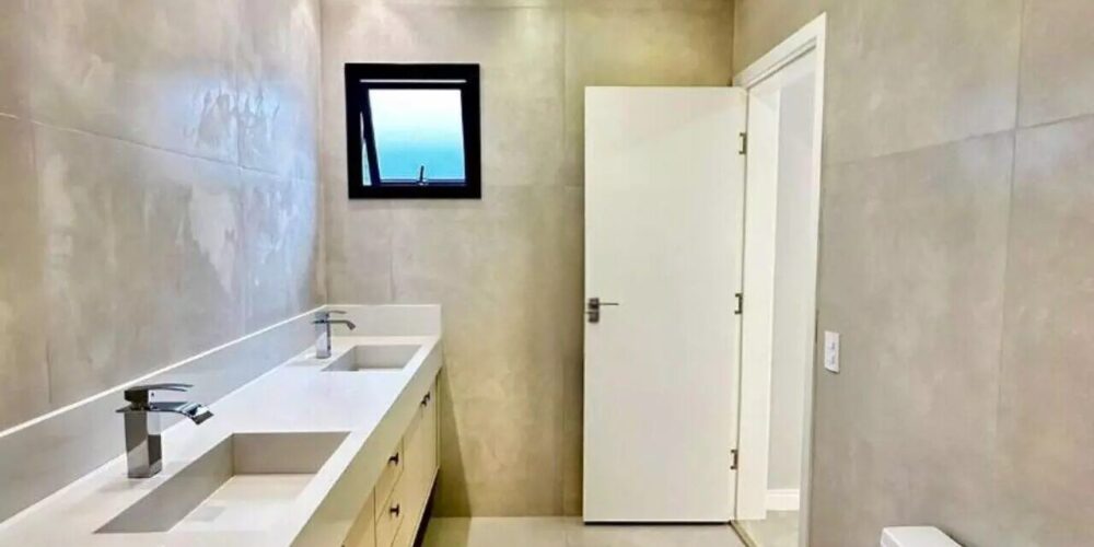 8b12f2ffc38266aa52ff63e0