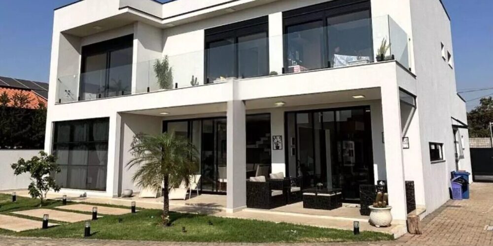 8e515c877d570df43b76c1b5