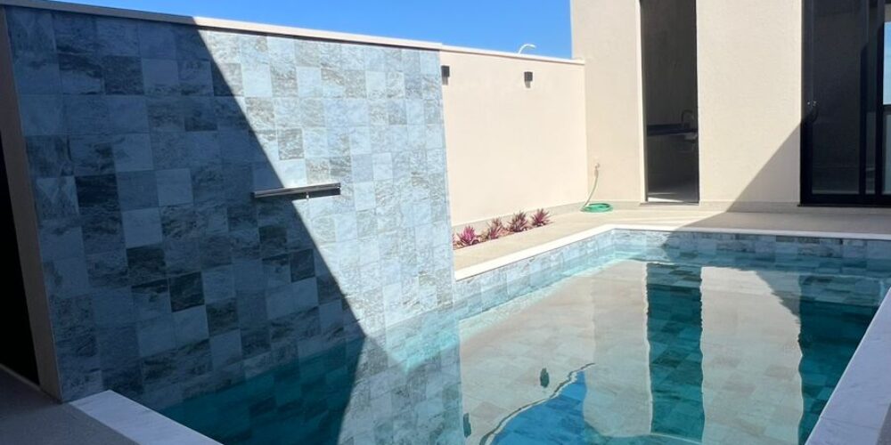 WhatsApp Image 2025-09-01 at 16.52.42 (1)