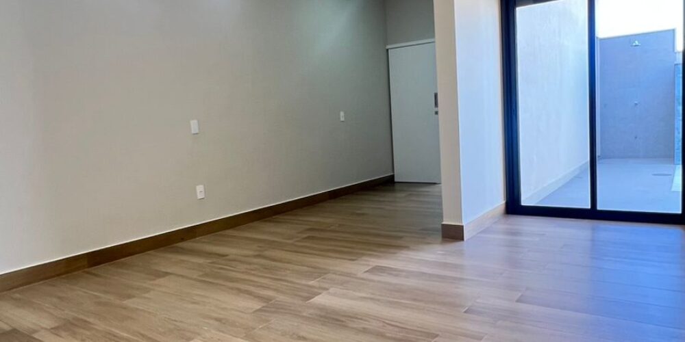 WhatsApp Image 2025-09-01 at 16.52.42 (4)