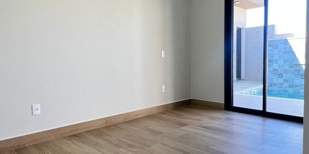 WhatsApp Image 2025-09-01 at 16.52.43 (1)