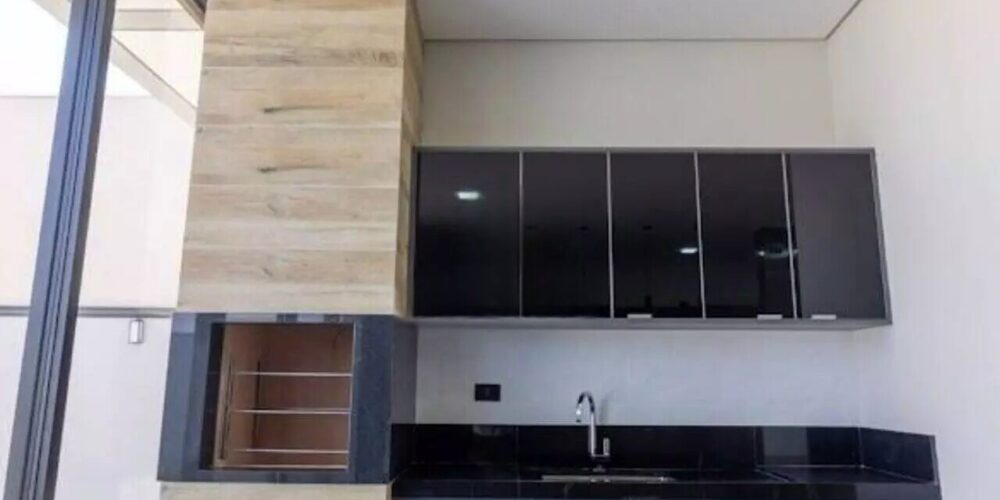 b8718c78e428b02f06c34e19