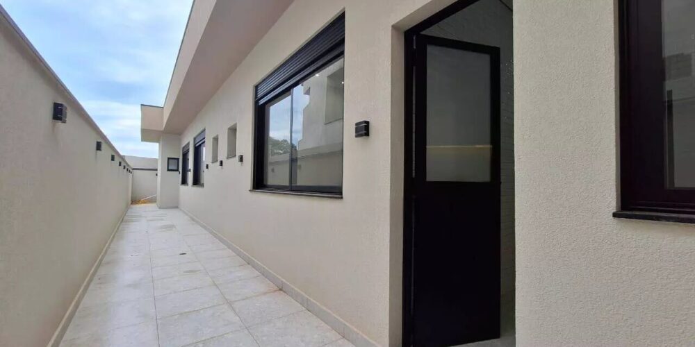 cfb9b1d55771ef12ce20ea24