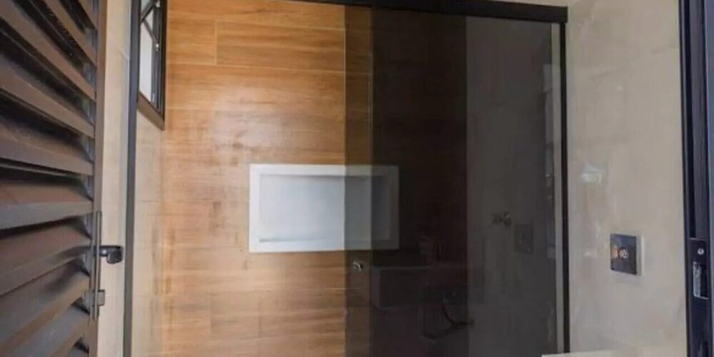 d4857d2f36a107600335d76b