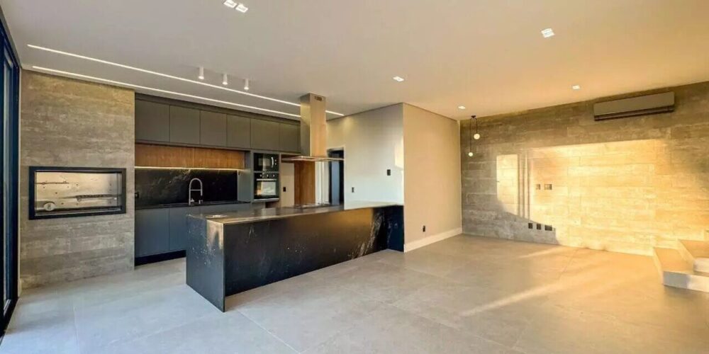 e243619c12a3d34598f69a32