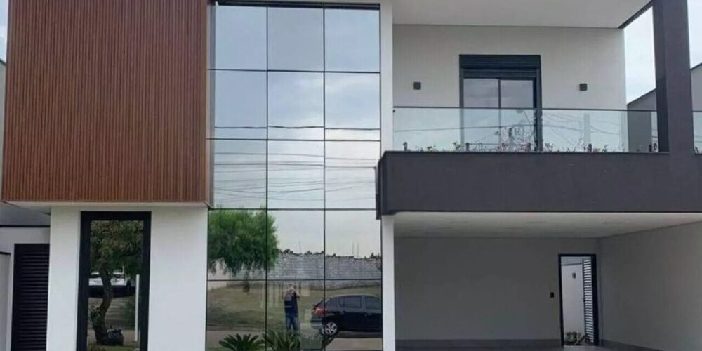 e435ab65de7e0d74d46241f9