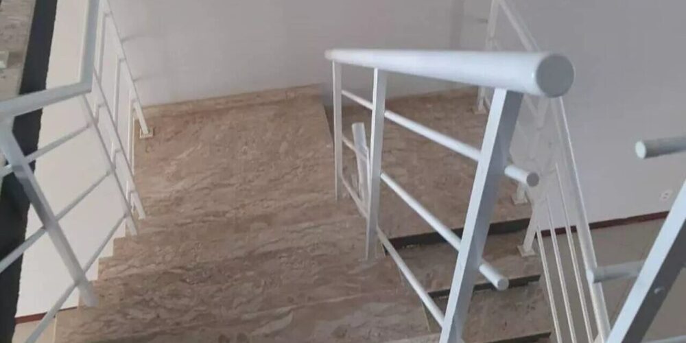 e798018a498ee579457071c5