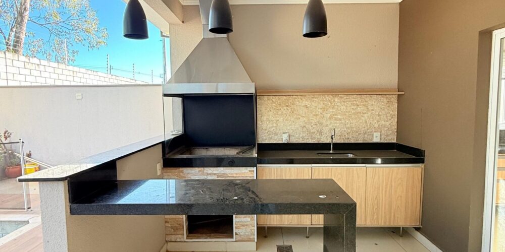 f08c047e-becc-4774-8512-ee7b9c4e0563